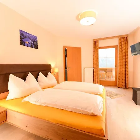 Апартаменти Hutegger *