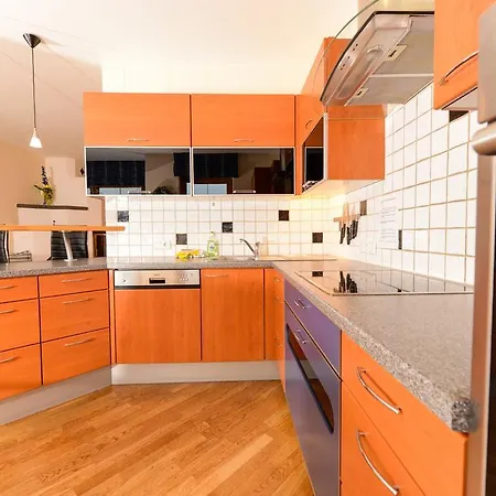 Апартаменти Hutegger *