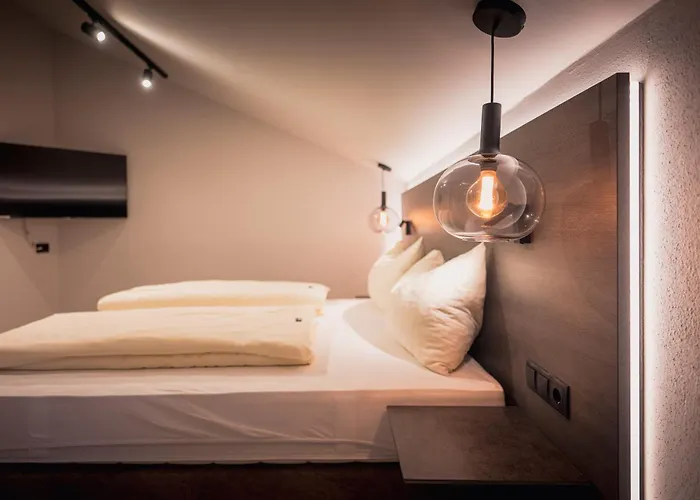 Hutegger 斯拉德明