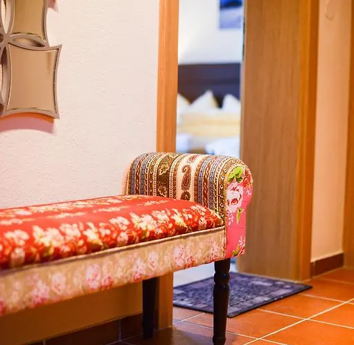 Hutegger Апартаменты *